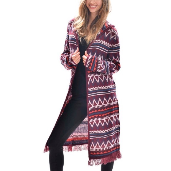 Burgundy Geometric Fringe-Trim Duster - Picture 5 of 8